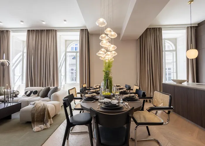 Luxury For 10 In Prime Location Apartament *