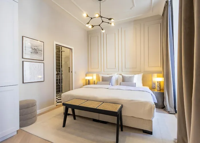 Luxury For 10 In Prime Location Apartament *