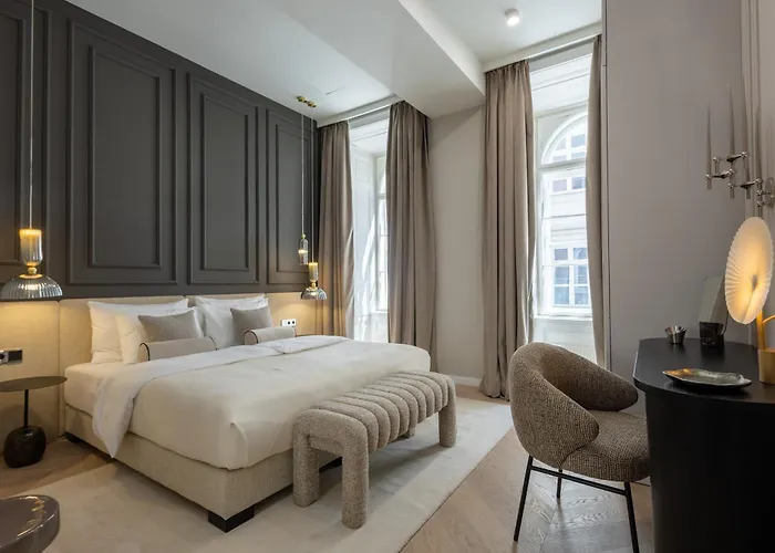 Luxury For 10 In Prime Location Apartament