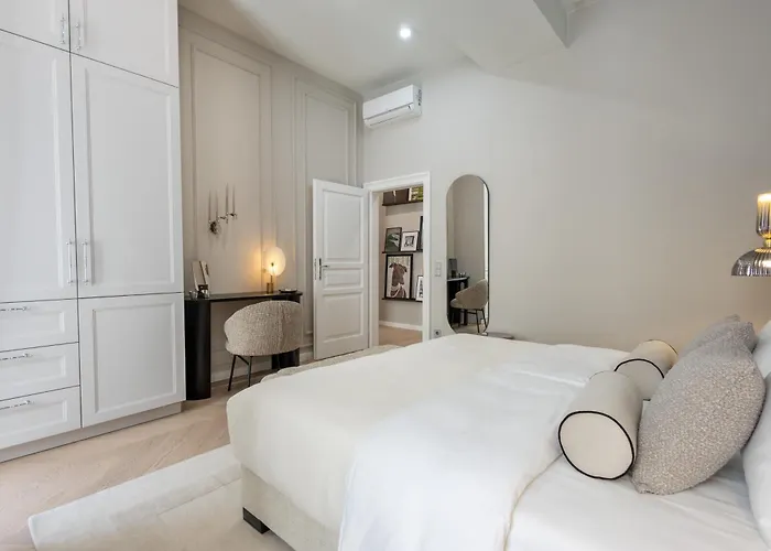 Apartament Luxury For 10 In Prime Location